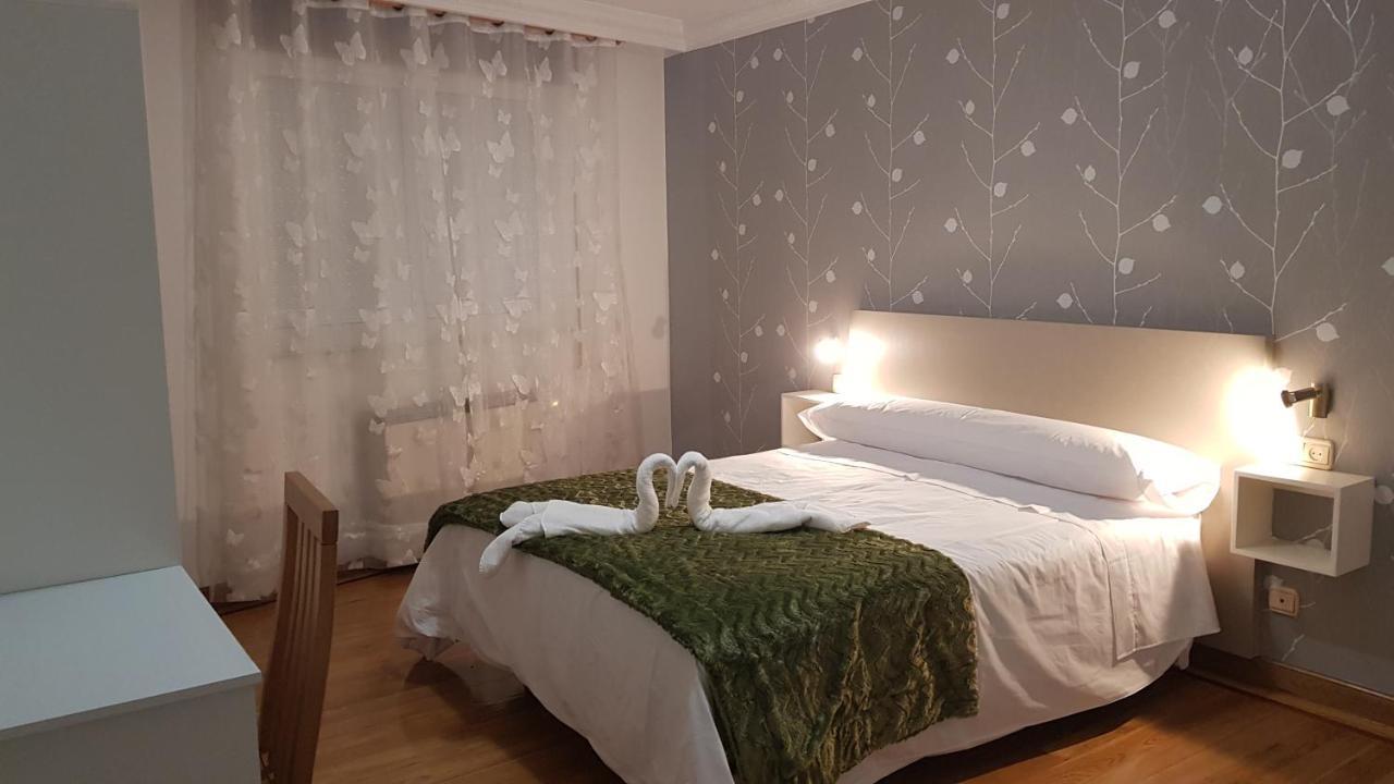 Apartamentos Shalom Рибадео Екстериор снимка